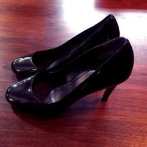 Cole Haan Air Women's Patent Pump Black size 6